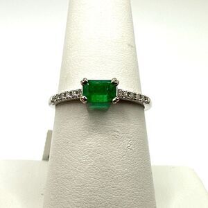NWT .34ct natural Colombian emerald with diamond accents, 14k white gold ring!